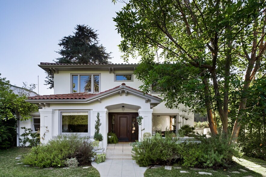 2027 Canyon Dr, Los Angeles, CA à vendre - Photo de l’immeuble – Image 1 sur 85