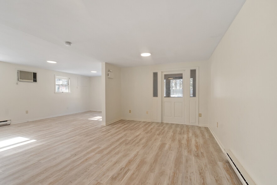 561 Main St, Boxford, MA à vendre - Photo intérieure – Image 2 sur 59