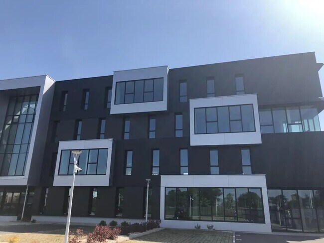 Plus de détails pour Bureau à louer