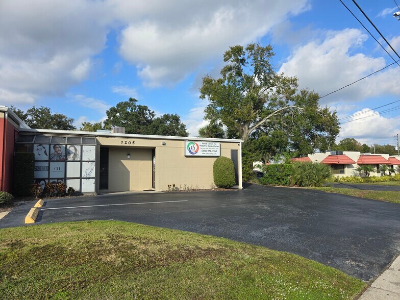 7201-7205 Aloma Ave, Winter Park, FL à louer - Photo de l’immeuble – Image 3 sur 12