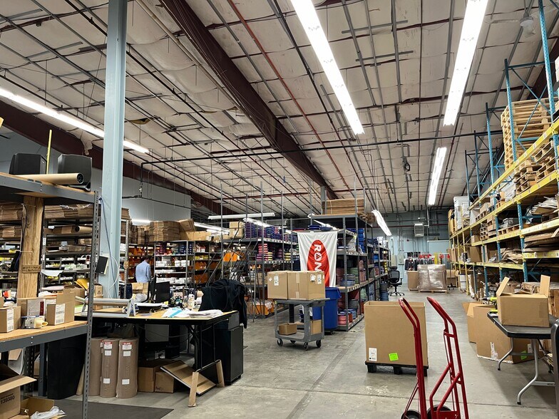1170 E Main Rd, Portsmouth, RI à louer - Photo intérieure – Image 2 sur 12