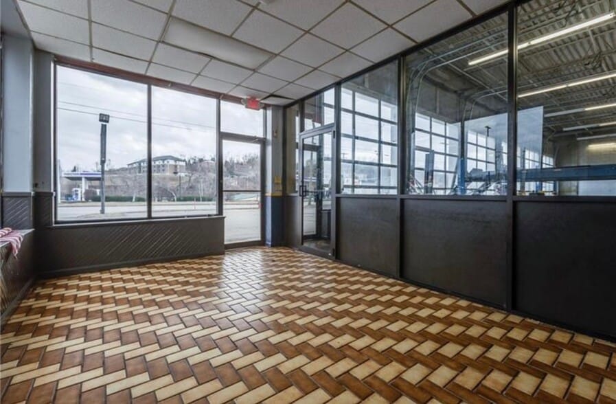 9435 State Route 30, Irwin, PA à louer - Photo de l’immeuble – Image 3 sur 10