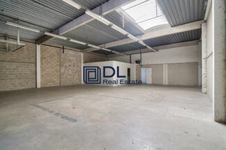 Plus de détails pour Industriel/Logistique à louer