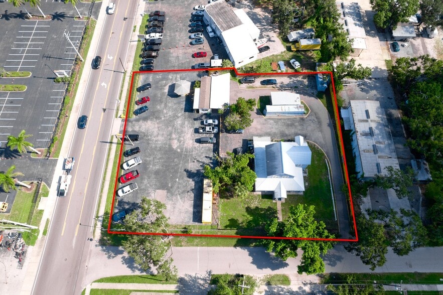 1827 9th St W, Bradenton, FL à vendre - Photo de l’immeuble – Image 2 sur 15