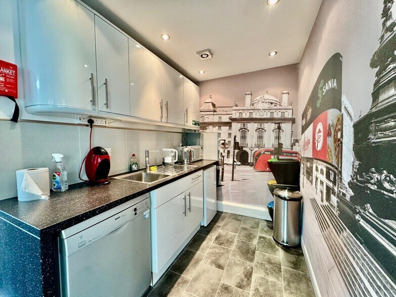 9 Shirwell Cres, Milton Keynes à vendre - Photo de l’immeuble – Image 3 sur 8