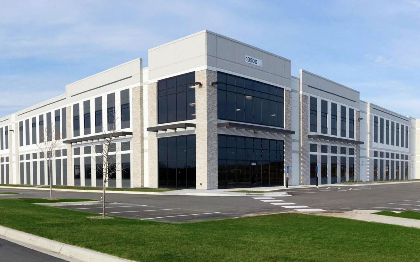 10501 Elm Creek Blvd N, Maple Grove, MN à louer Photo principale– Image 1 sur 2