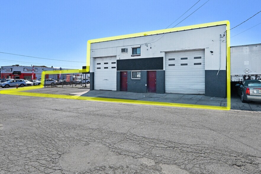 72 Illinois Ave, Paterson, NJ à vendre - Photo de l’immeuble – Image 1 sur 15