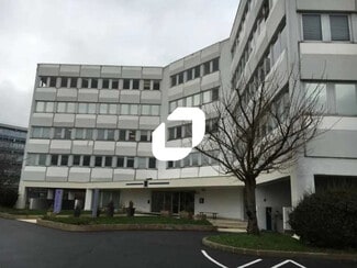 Plus de détails pour 12 Chaussée Jules César, Osny - Bureau à louer