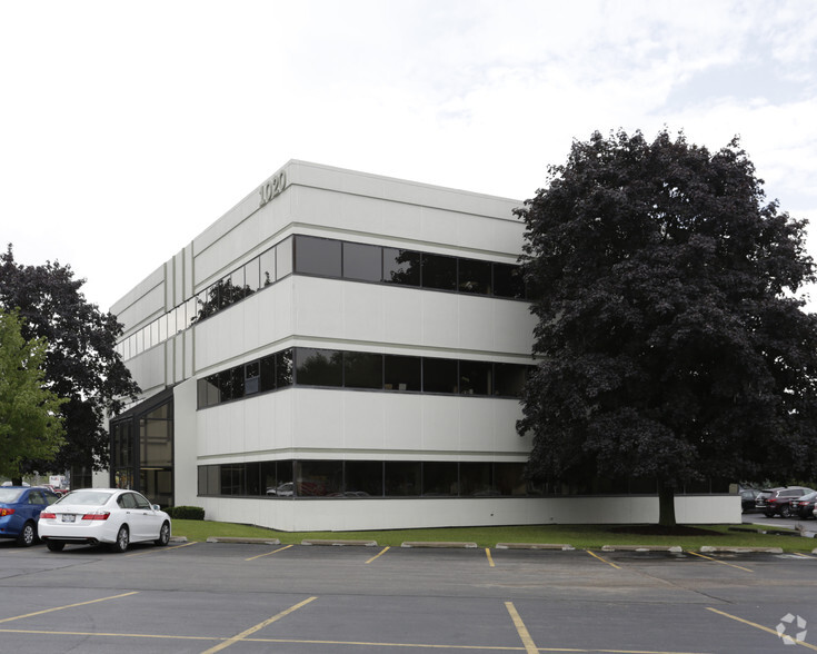 1020 Milwaukee Ave, Deerfield, IL à louer - Photo de l’immeuble – Image 3 sur 7