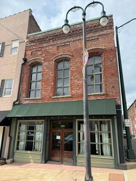 109 E Lafayette St, Jackson, TN à vendre - Photo de l’immeuble – Image 2 sur 30