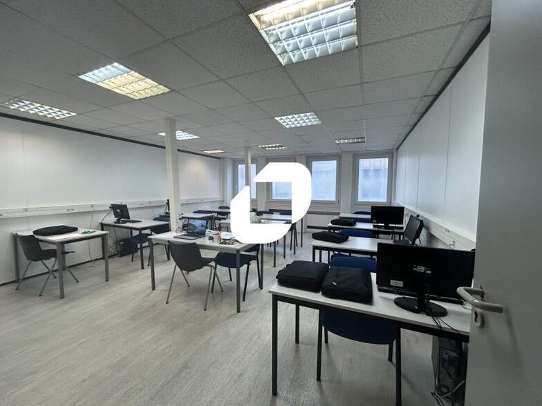 Bureau dans Créteil à vendre - Photo intérieure – Image 1 sur 6