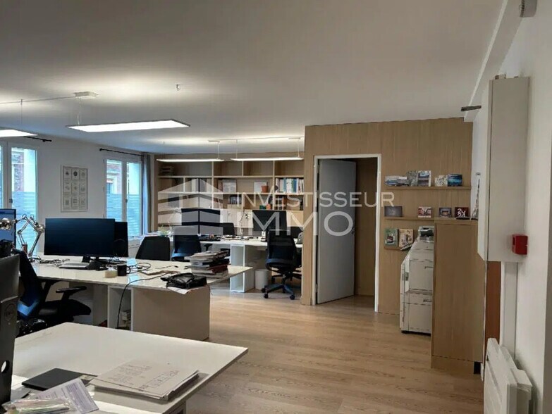 Bureau dans Paris à louer - Photo de l’immeuble – Image 2 sur 4