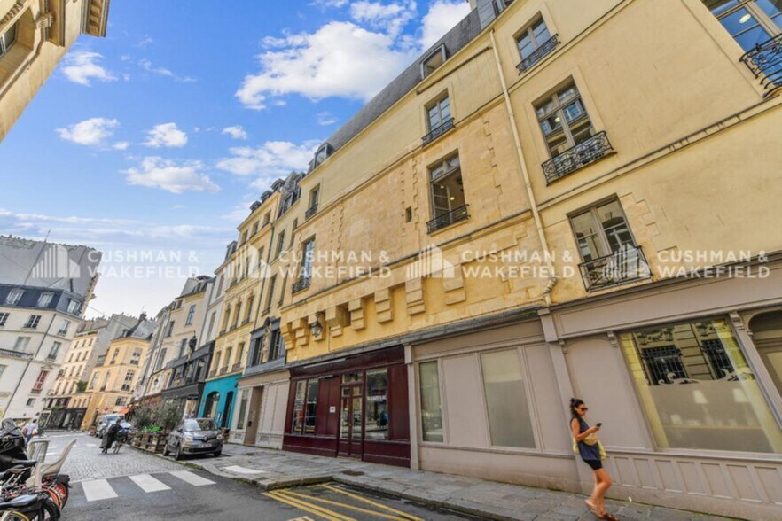 4 Rue Des Petits Pères, Paris à louer - Photo de l’immeuble – Image 2 sur 16