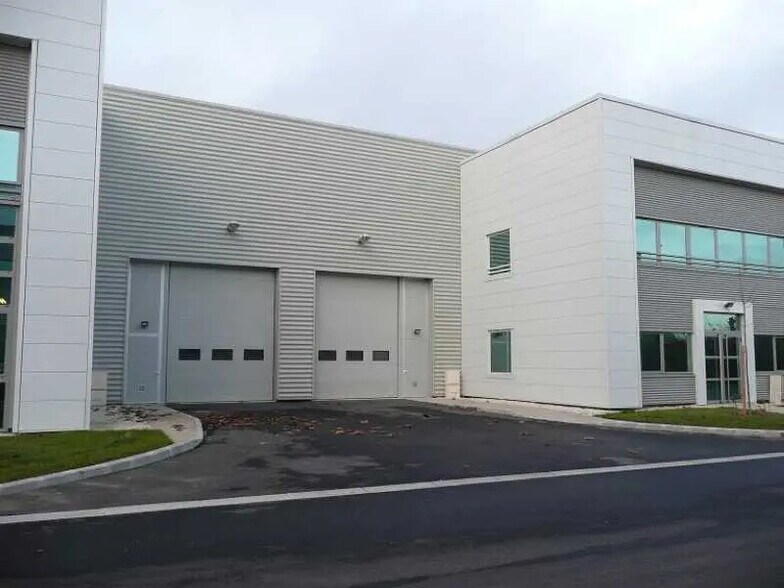 47 Bis Rue Du Commandant Rolland, Le Bourget à louer - Photo de l’immeuble – Image 1 sur 10