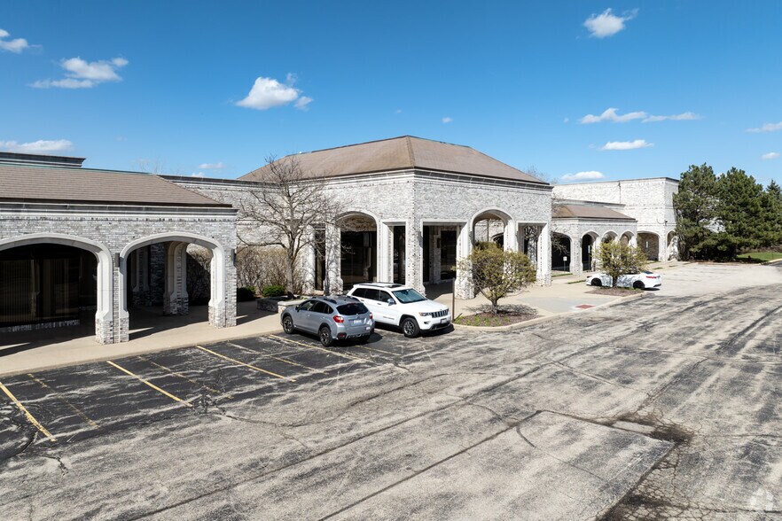 2500 W Golf Rd, Hoffman Estates, IL à vendre - Photo principale – Image 3 sur 9