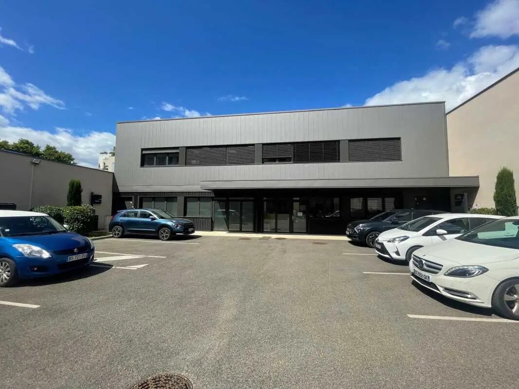 62 Rue Paul Verlaine, Villeurbanne à louer Photo de l’immeuble– Image 1 sur 11