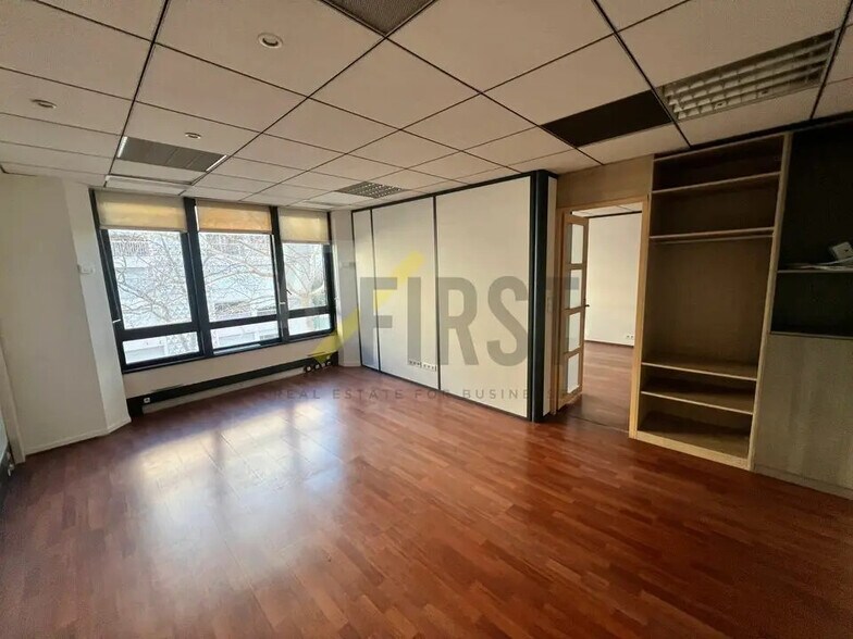 Bureau dans Cannes à louer - Photo de l’immeuble – Image 1 sur 8