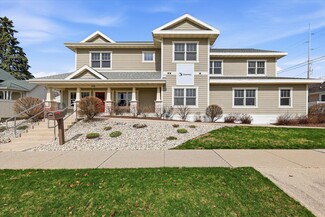 Plus de détails pour 312 N 5th Ave, Sturgeon Bay, WI - Bureau à vendre