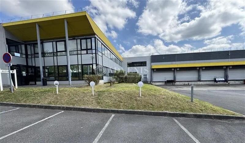 Industriel/Logistique dans Roissy-en-France à louer - Photo de l’immeuble – Image 1 sur 10