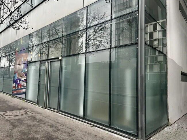Plus de détails pour 8-20 Rue Raymond Aron, Paris - Bureau à louer