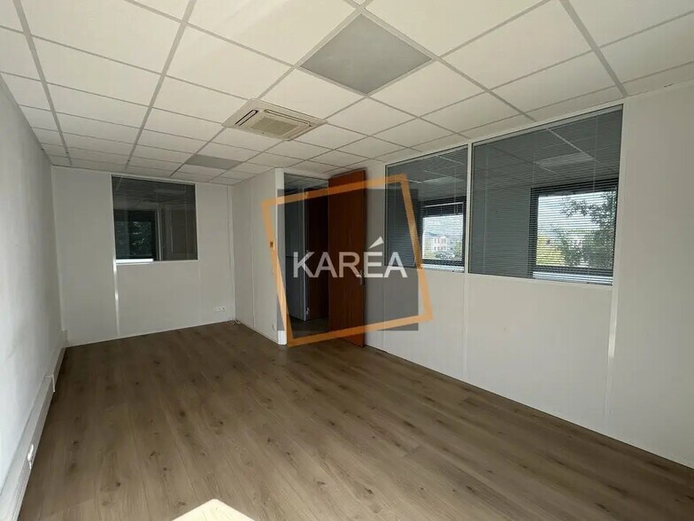 Bureau dans Serris à louer - Photo de l’immeuble – Image 3 sur 5