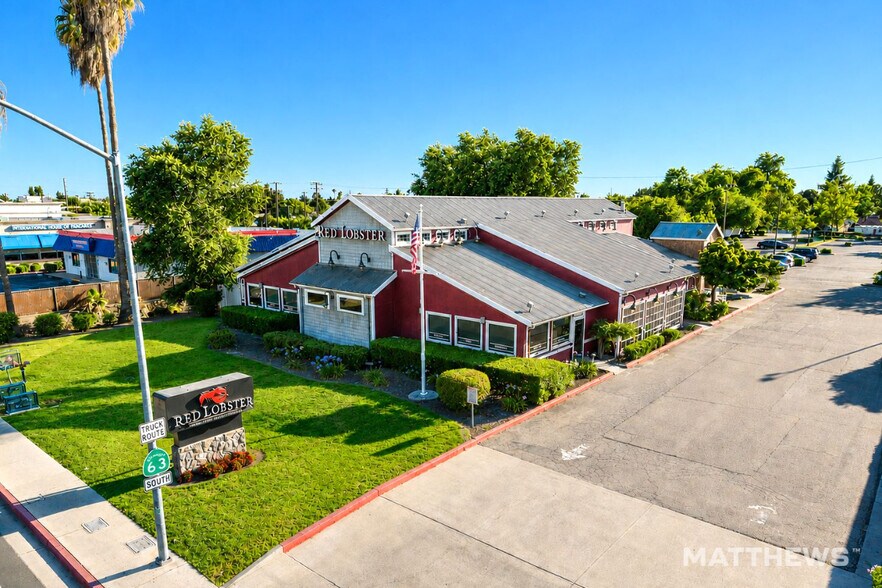 1545 S Mooney Blvd, Visalia, CA à vendre - Photo de l’immeuble – Image 2 sur 3