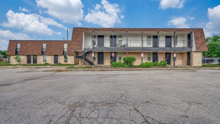 210 S Lamar St, Itasca, TX à vendre Photo principale– Image 1 sur 3