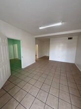 10418 S Prairie Ave, Inglewood, CA à louer Photo intérieure– Image 2 sur 8