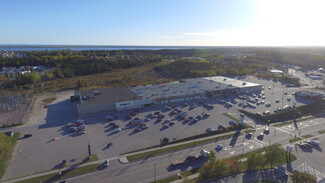 Plus de détails pour 300 Boul La Salle, Baie-comeau, QC - Local commercial à louer