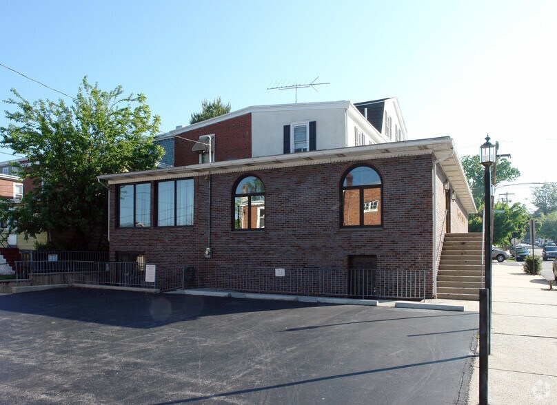 100-102 W Fornance St, Norristown, PA à vendre - Photo de l’immeuble – Image 3 sur 74