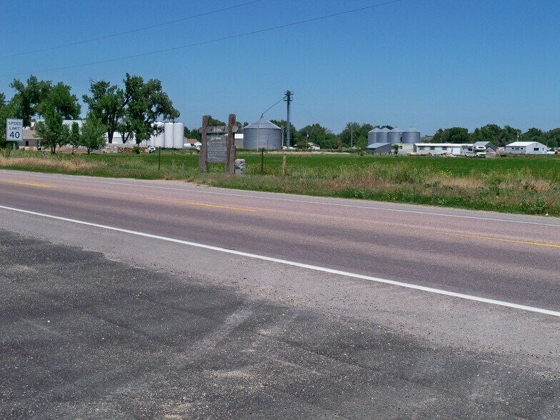 302 Cold Springs Ave, Torrington, WY à vendre - Photo de l’immeuble – Image 1 sur 8