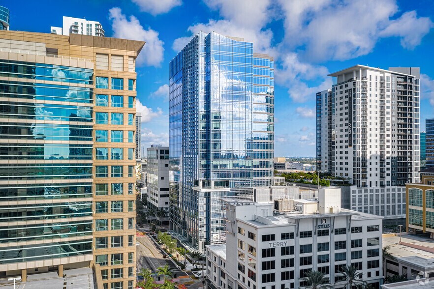 201 E Las Olas Blvd, Fort Lauderdale, FL à louer - Aérien – Image 2 sur 27