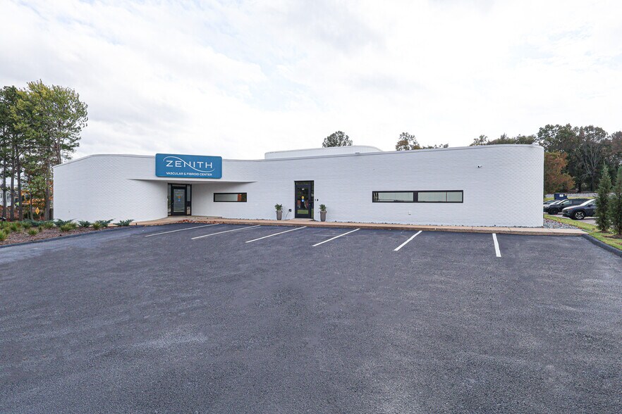 5645 Murray Ave, Memphis, TN à louer - Photo de l’immeuble – Image 3 sur 6