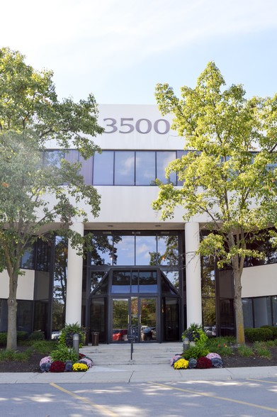 3500 E Coliseum Blvd, Fort Wayne, IN à louer - Photo de l’immeuble – Image 3 sur 33