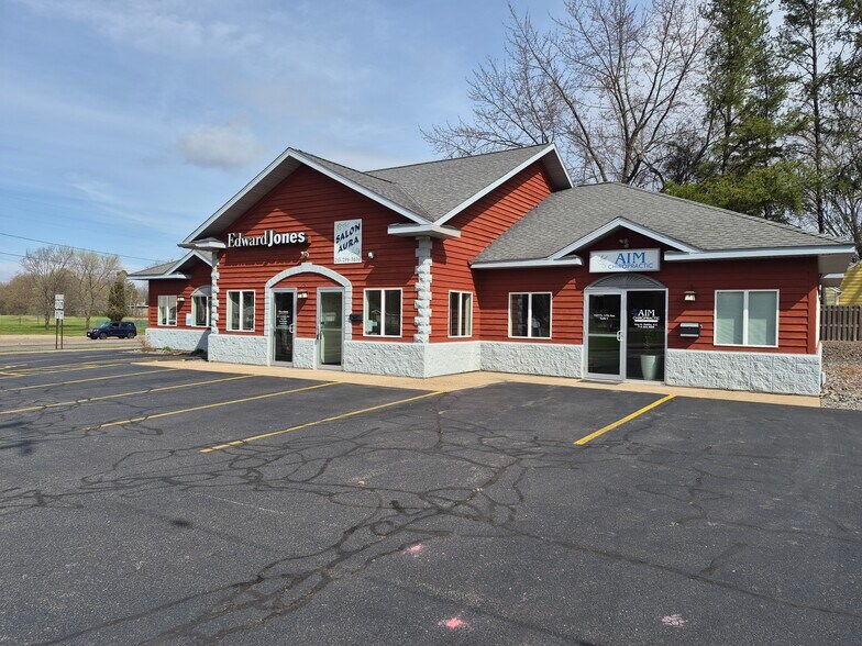 1027 S 17th Ave, Wausau, WI à louer - Photo de l’immeuble – Image 3 sur 4