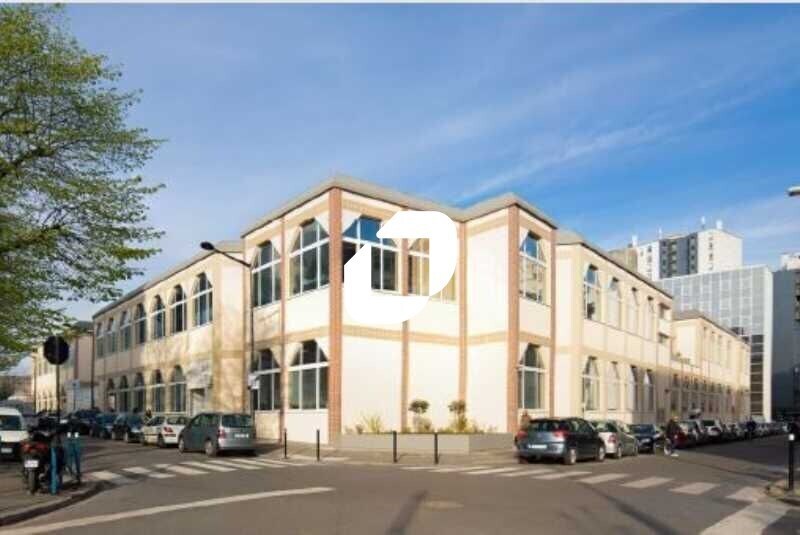 Local d’activités dans Aubervilliers à louer - Photo de l’immeuble – Image 1 sur 7