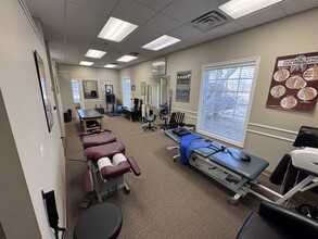 2075 Blackberry Dr, Geneva, IL à vendre Photo intérieure– Image 1 sur 8