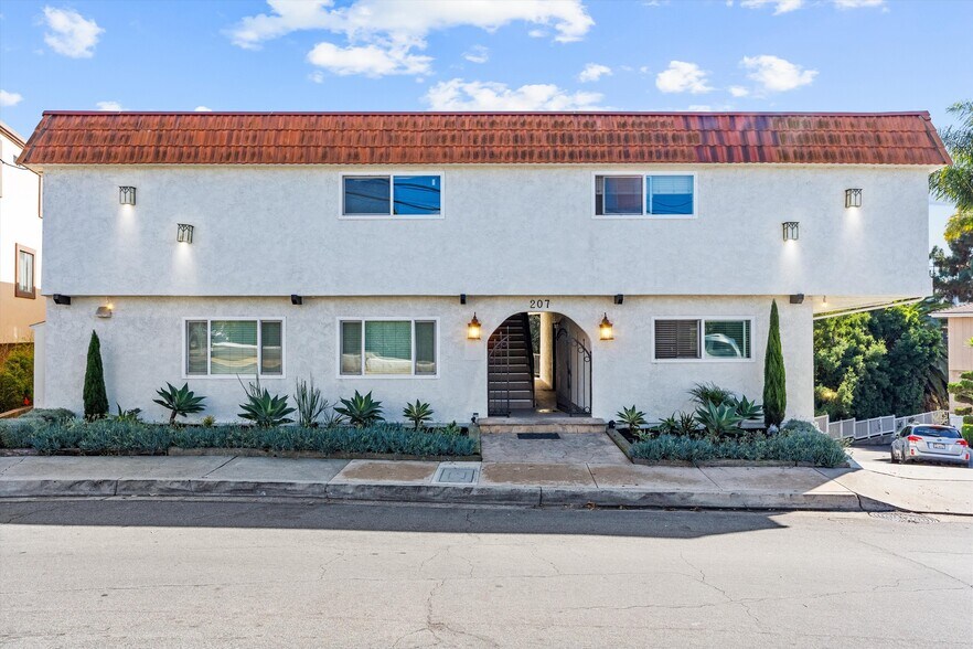 207 W Marquita, San Clemente, CA à vendre - Photo de l’immeuble – Image 3 sur 9