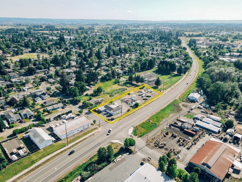 1021 Elm St, Forest Grove, OR à vendre - Photo de l’immeuble – Image 1 sur 5