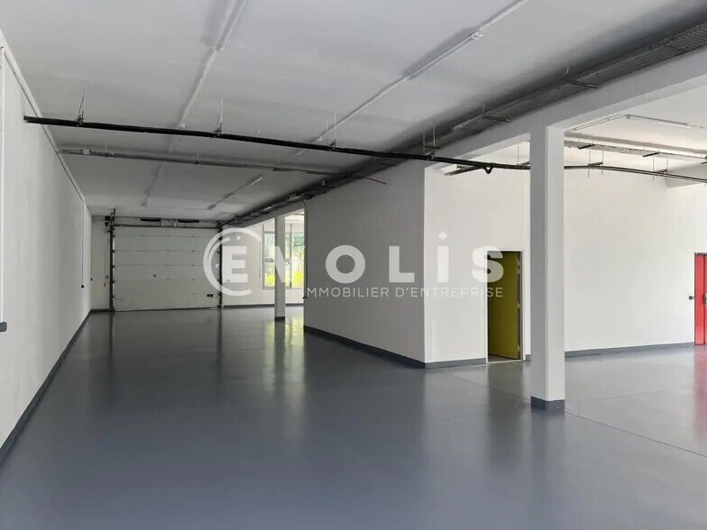 3-7 Avenue Des Frères Lumières, Villiers-sur-Marne à louer - Photo de l’immeuble – Image 3 sur 11