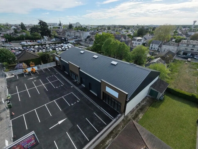 Plus de détails pour Local commercial à louer