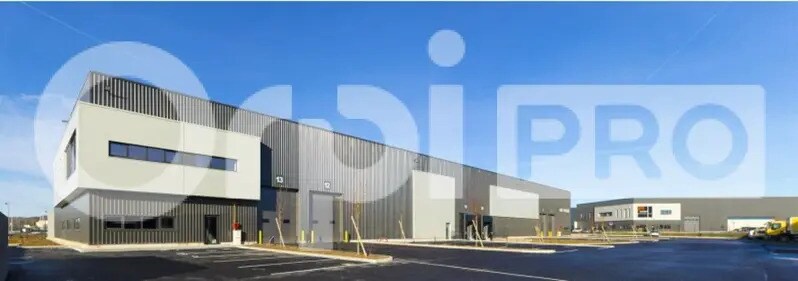 Industriel/Logistique dans Brie-Comte-Robert à louer - Photo de l’immeuble – Image 1 sur 6