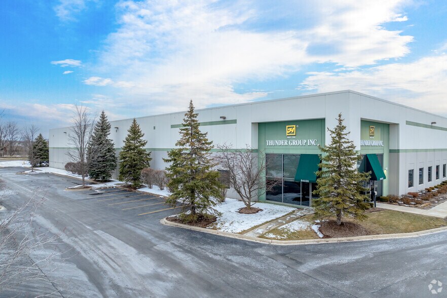 8402 W 183rd St, Tinley Park, IL à louer - Photo de l’immeuble – Image 2 sur 5