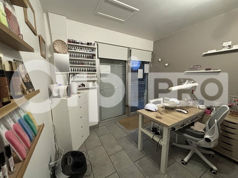 Local commercial dans Beauvais à vendre - Photo intérieure – Image 2 sur 4