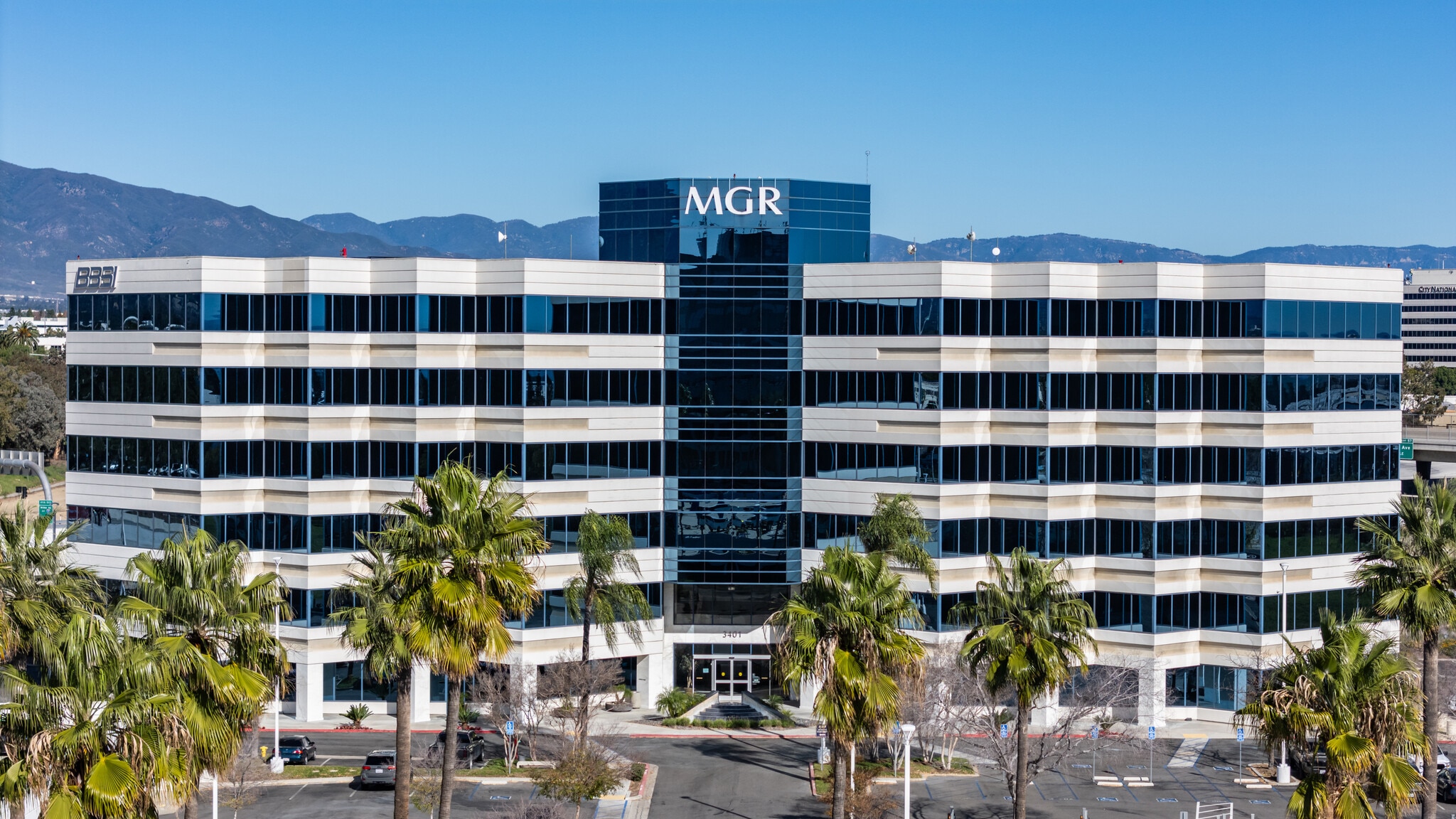 3401 Centrelake Dr, Ontario, CA à louer Photo principale– Image 1 sur 16