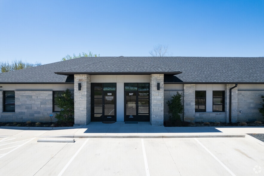 733 N Hwy 287, Mansfield, TX à louer - Photo de l’immeuble – Image 3 sur 16