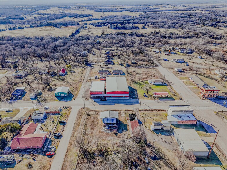 103 N. Clarady, Wanette, OK à vendre - Photo de l’immeuble – Image 3 sur 64