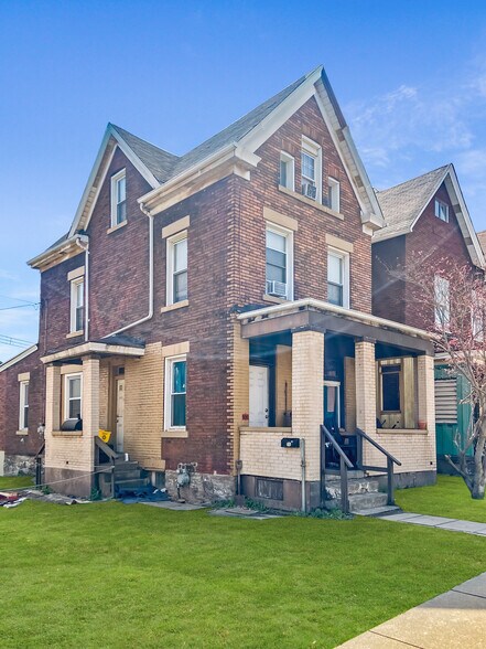 530 Franklin St, East Pittsburgh, PA à vendre - Photo principale – Image 1 sur 1