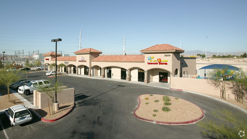 8889 S Eastern Ave, Las Vegas, NV à louer - Photo principale – Image 2 sur 6