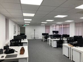 South Rd, Weybridge à louer Photo intérieure– Image 1 sur 3